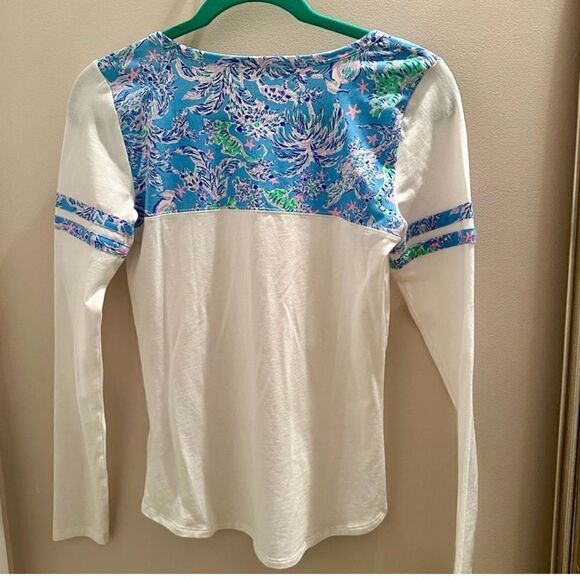 Lilly Pulitzer Amara, long sleeve pullover. - Picture 5 of 6